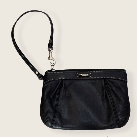 Coach 1941 Soft Black Leather Wristlet - Picture 1 of 5